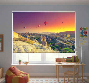 Toile fenêtre chambre enfant montgolfières en cappadoce - TenStickers