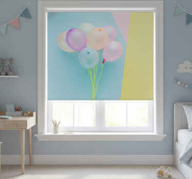 Toile fenêtre chambre enfant cadre moderne avec ballons - TenStickers