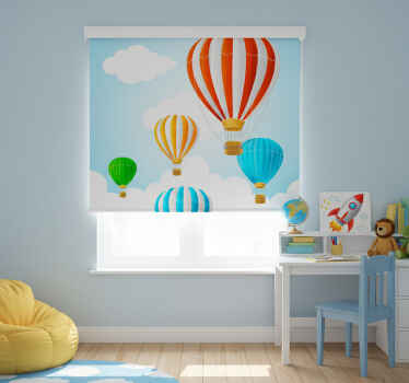Toile fenêtre chambre enfant ciel nuages montgolfières - TenStickers