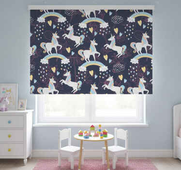 Toile fenêtre chambre enfant motifs floraux licornes roses - TenStickers