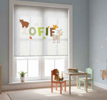 Rollo fenster kinderzimmer mit tiermotiven und namen - TenStickers