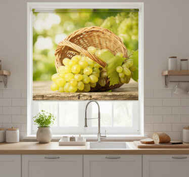 Toile fenêtre cuisine motif panier de raisins - TenStickers