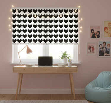 Cortina roller juvenil topos corazón decorativos - TenVinilo