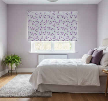Flower roller blind in purple floral pattern - TenStickers