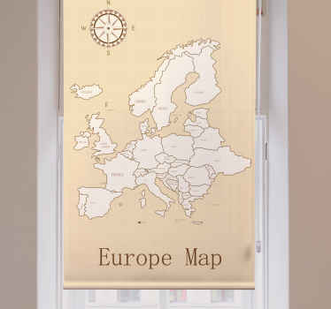 Pολό στόρι με χάρτη του κόσμου Ευρώπη σε μπεζ φόντο - TenStickers