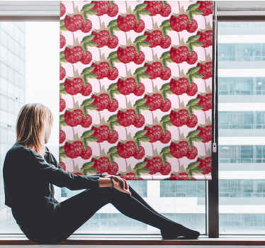 Frutas e vegetais de framboesas realistas de decoração padrão b. Fundo rosa suave com framboesas pintadas em um padrão. Obtê-lo com urgência.