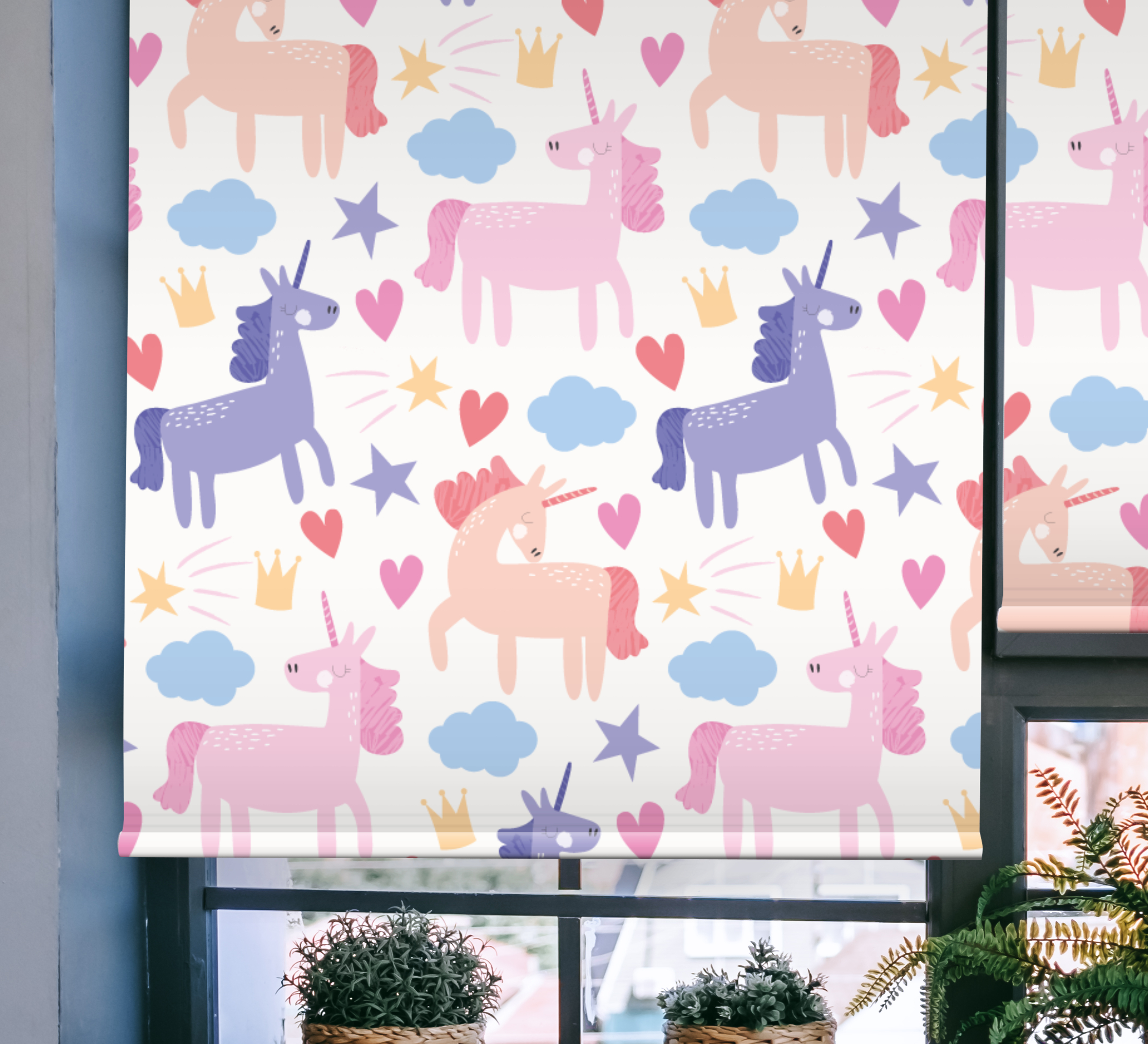 Tenstickers Rolgordijn babykamer Eenhoorn met hartjes en sterren