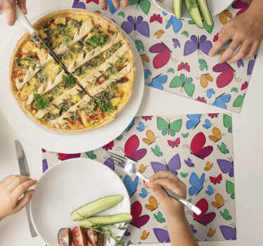 Mantel individual infantil mariposas volando - TenVinilo