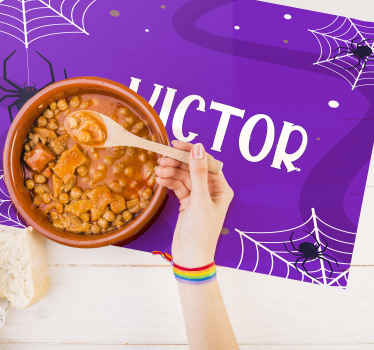 Mantel individual infantil con telarañas y nombre - TenVinilo