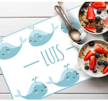 Individuais de mesa com nome Baleia fofa personalizada - TenStickers