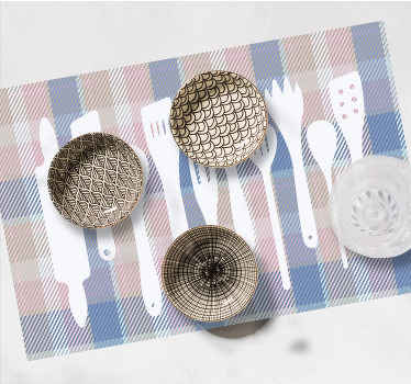 調理器具付きタータンパターンモダンランチョンマット - TENSTICKERS