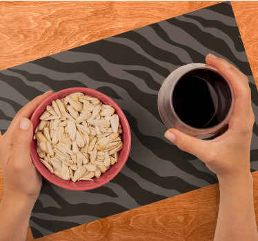 Mørkt sebramønster spisebrikke original - Tenstickers