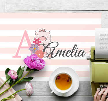 Mantel individual infantil Cerdito de animales lindos con nombre - TenVinilo