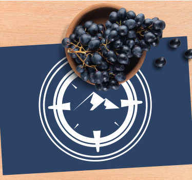 Rundt kompass med fjell spisebrikke original - Tenstickers