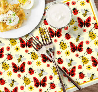 Pisani minimalistični hrošči originalni pogrinjki - TenStickers