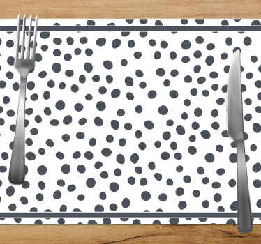 "Hampton Style" dotted design modern placemats - TenStickers