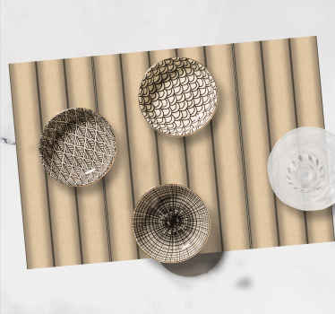 Os individuais de mesa minimalistas com padrão tubular convidam seus amigos para uma refeição fantástica com uma bela vista, fácil de limpar e entrega em domicílio!