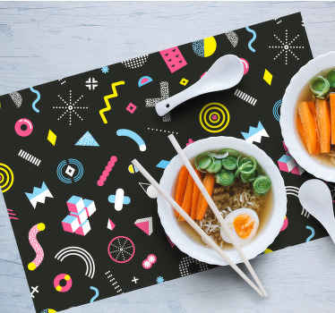 individuais de mesa com padrão geométrico colorido de memphis - TenStickers