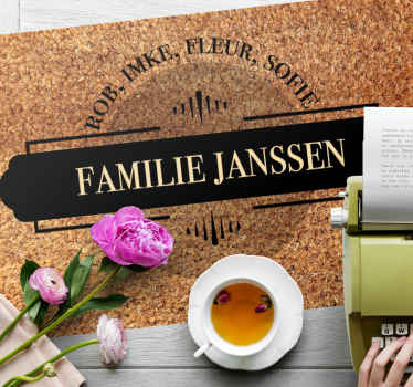 Vinyl placemat met eigen gezinsnaam - TenStickers