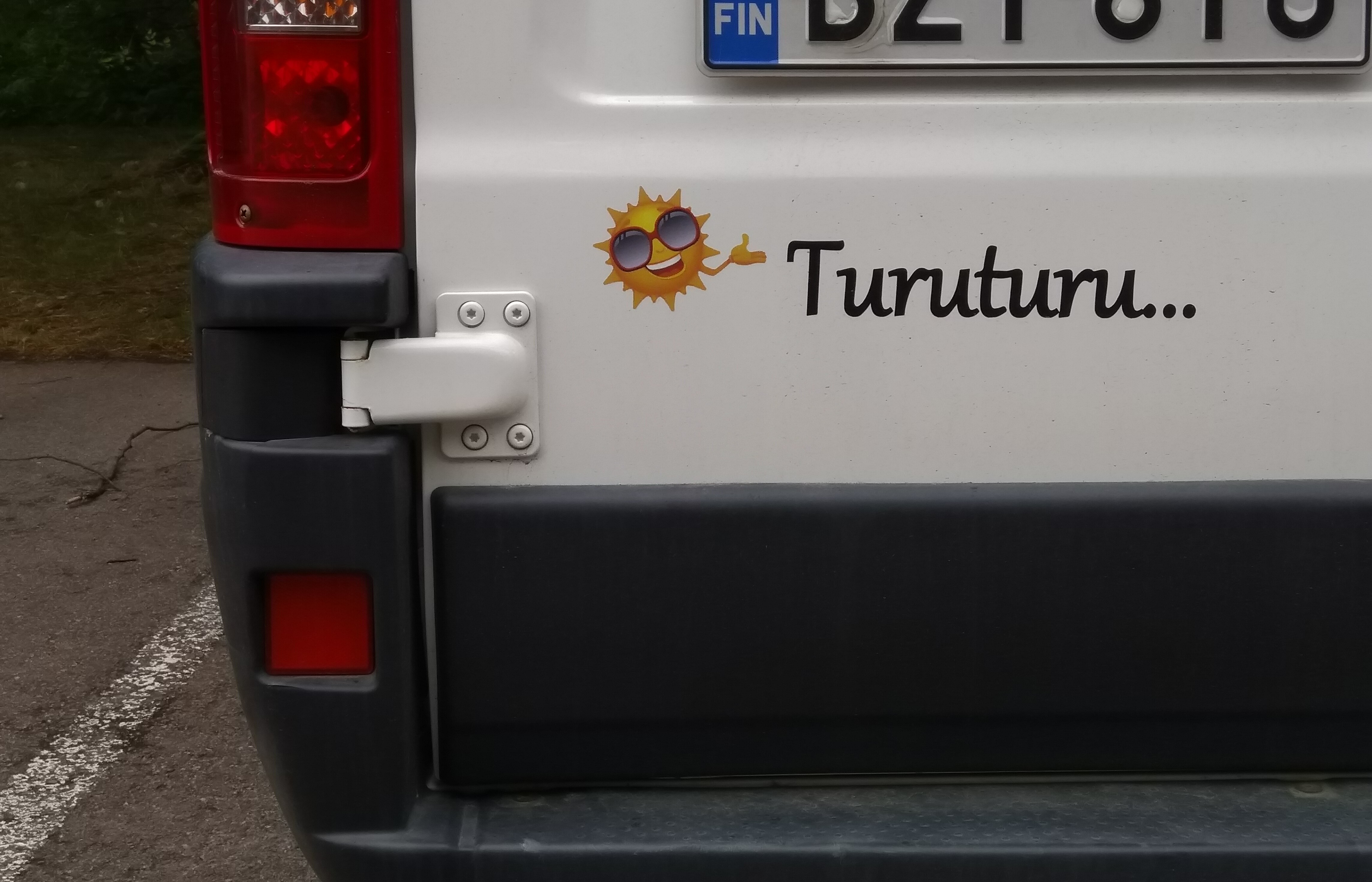 { { product.metaDescription|striptags }}