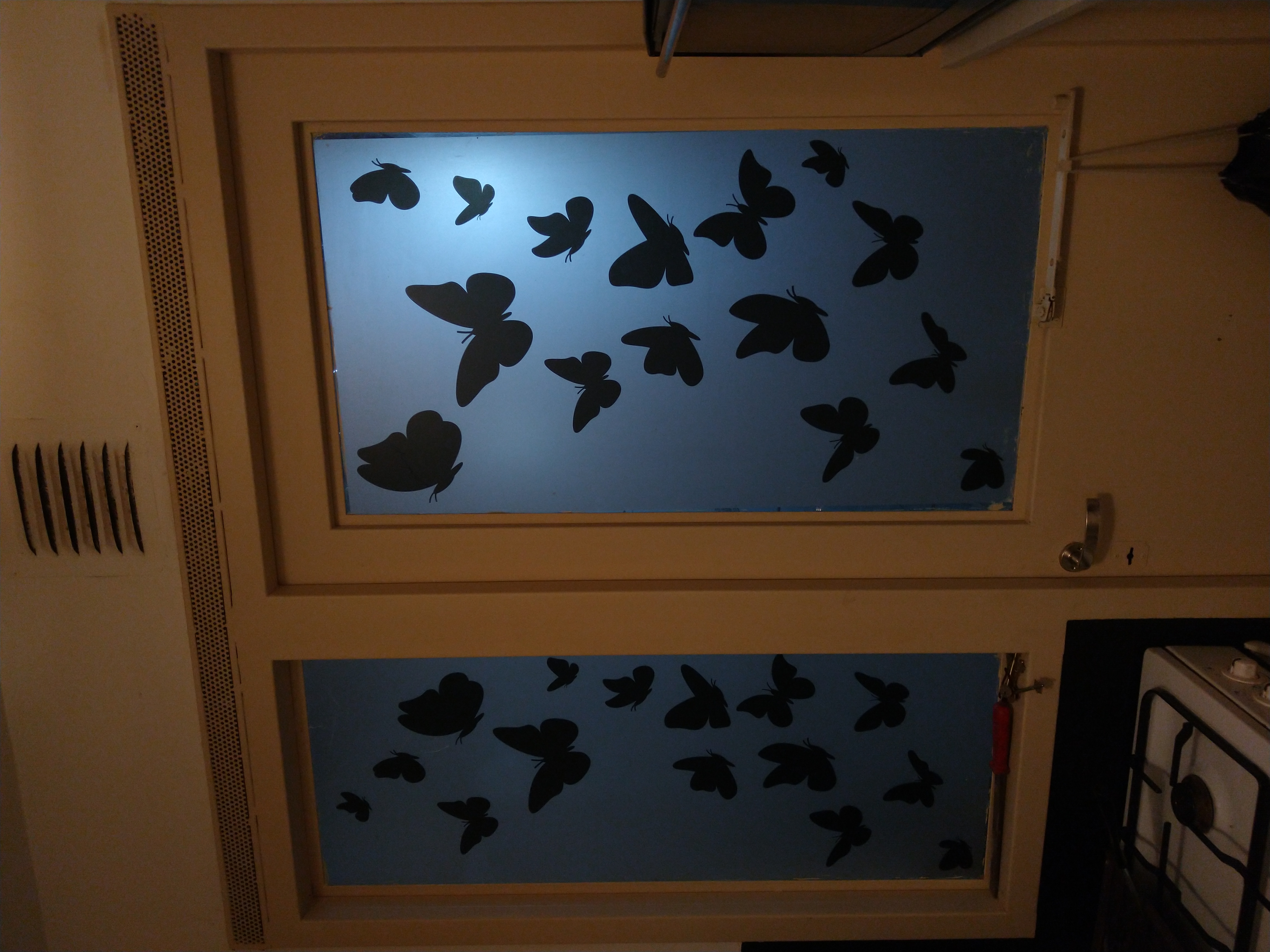 { { product.metaDescription|striptags }}