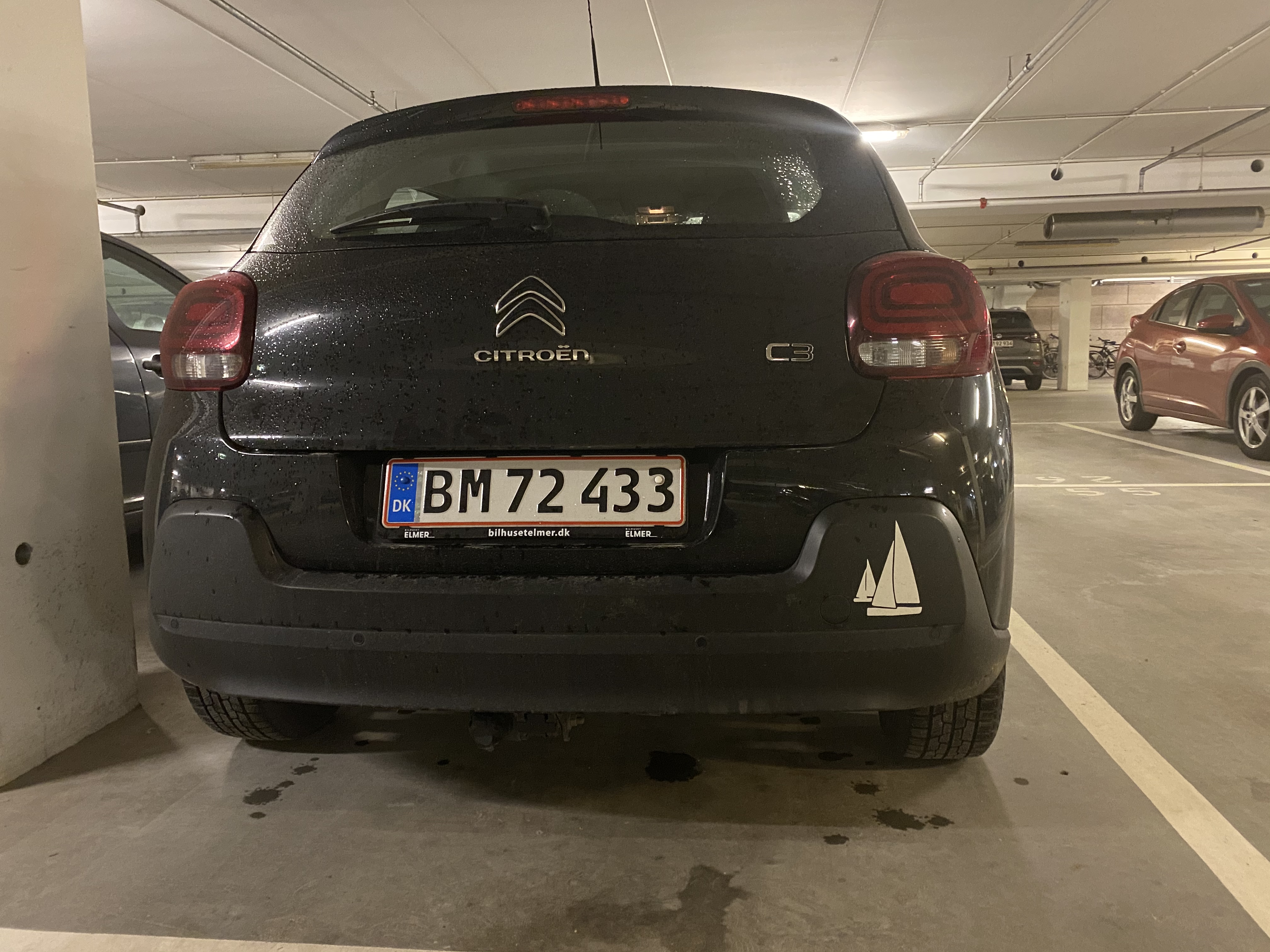 { { product.metaDescription|striptags }}