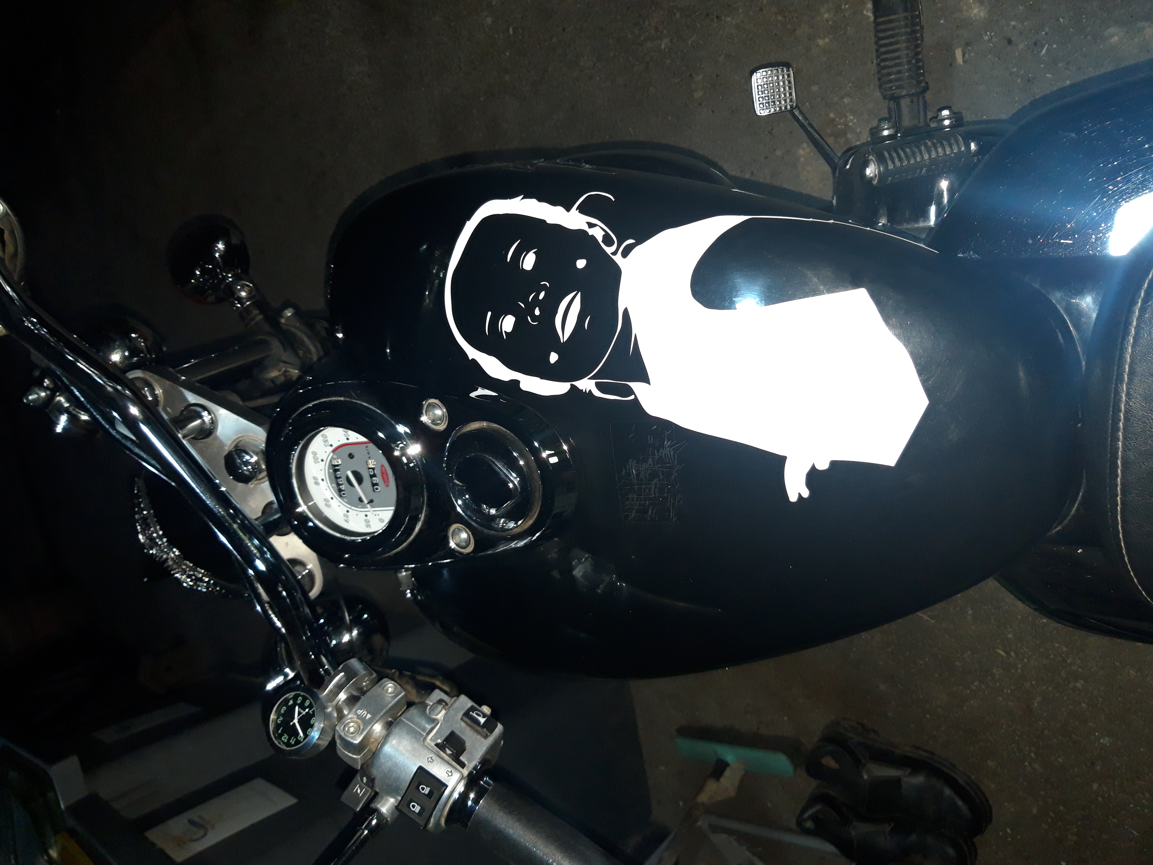 { { product.metaDescription|striptags }}