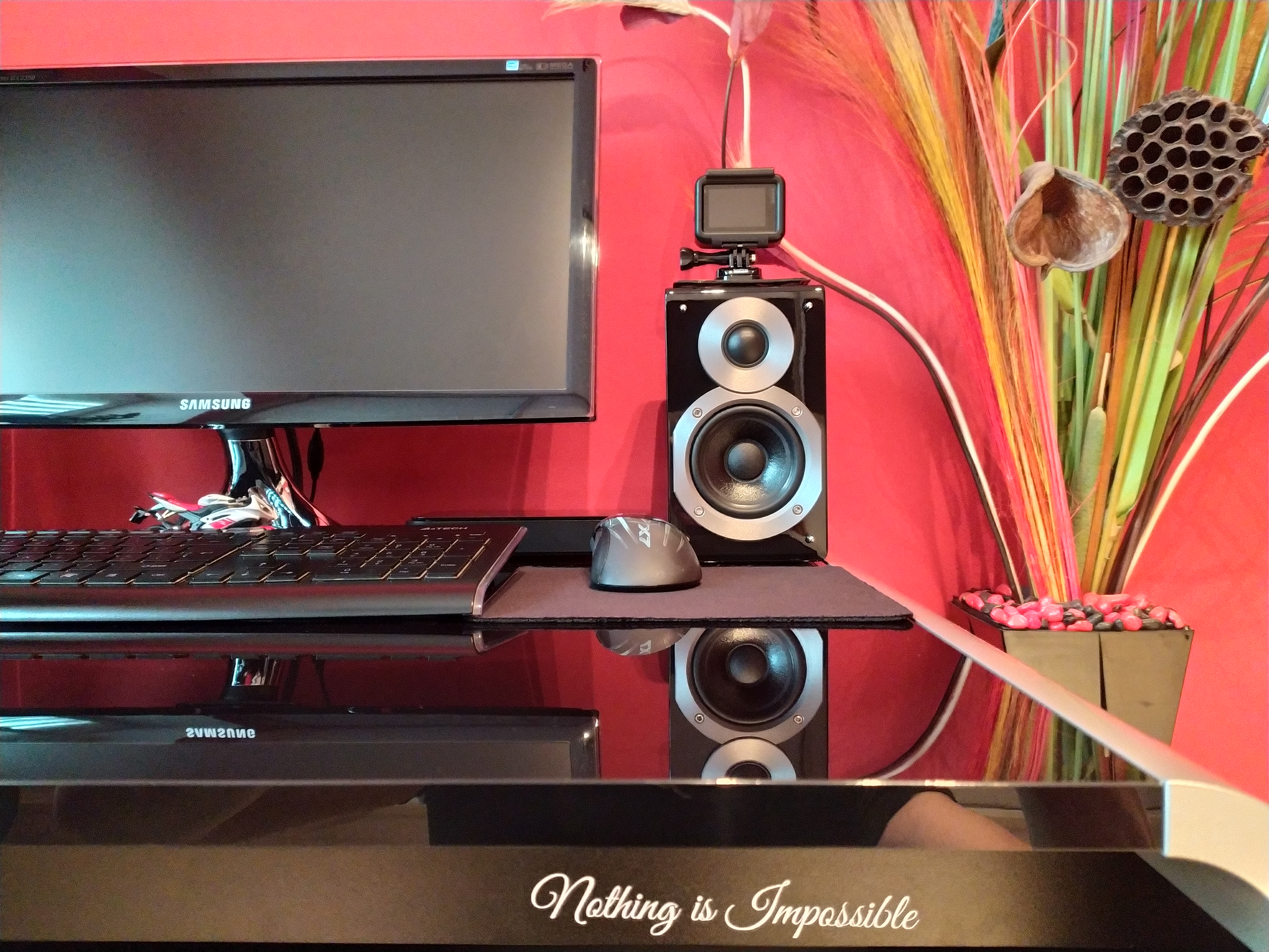 { { product.metaDescription|striptags }}