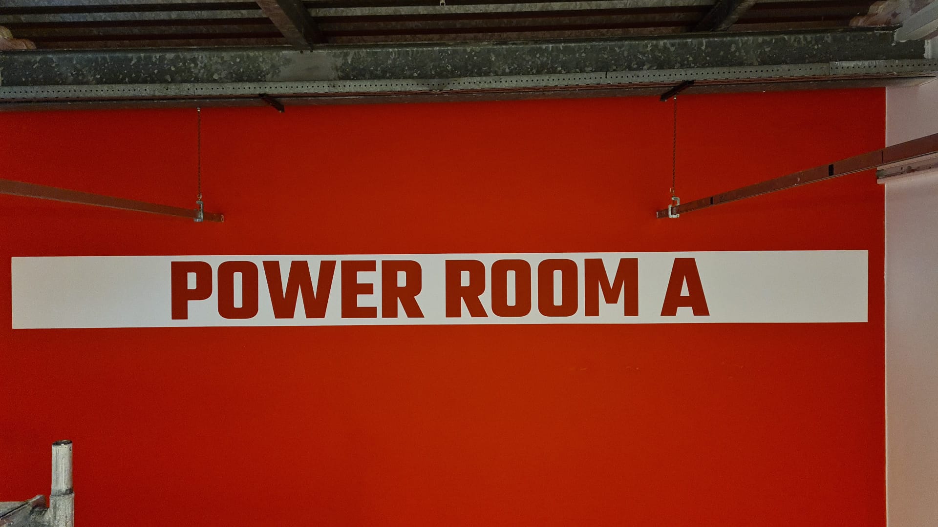 { { product.metaDescription|striptags }}