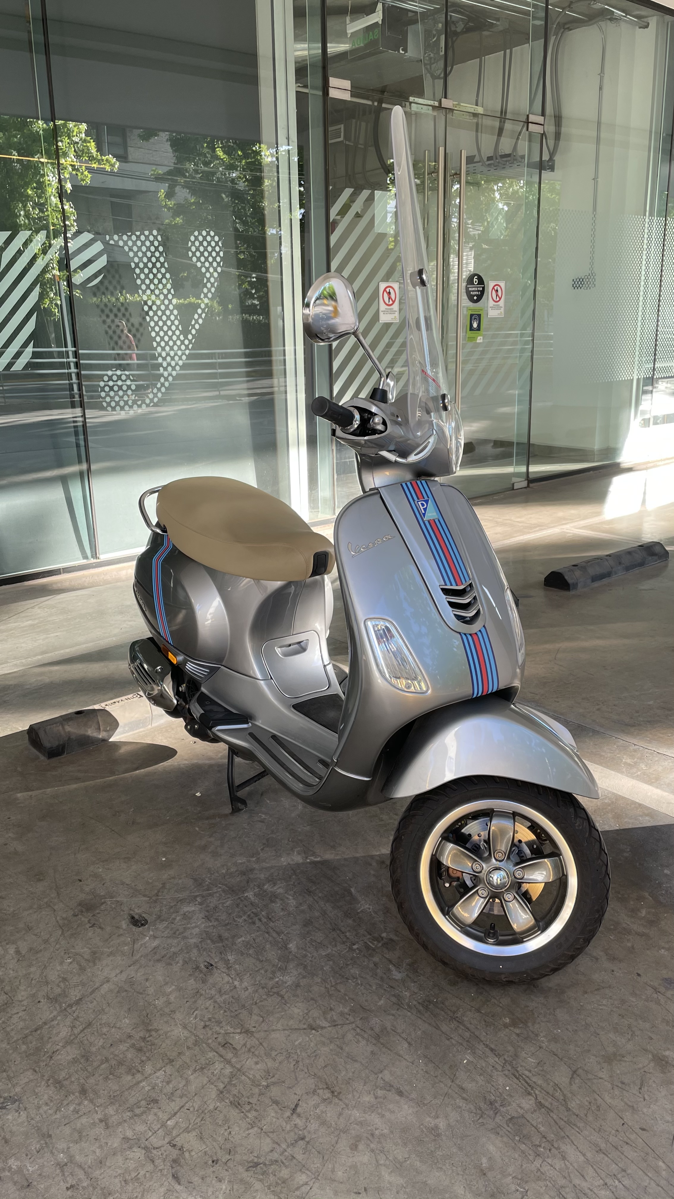 { { product.metaDescription|striptags }}