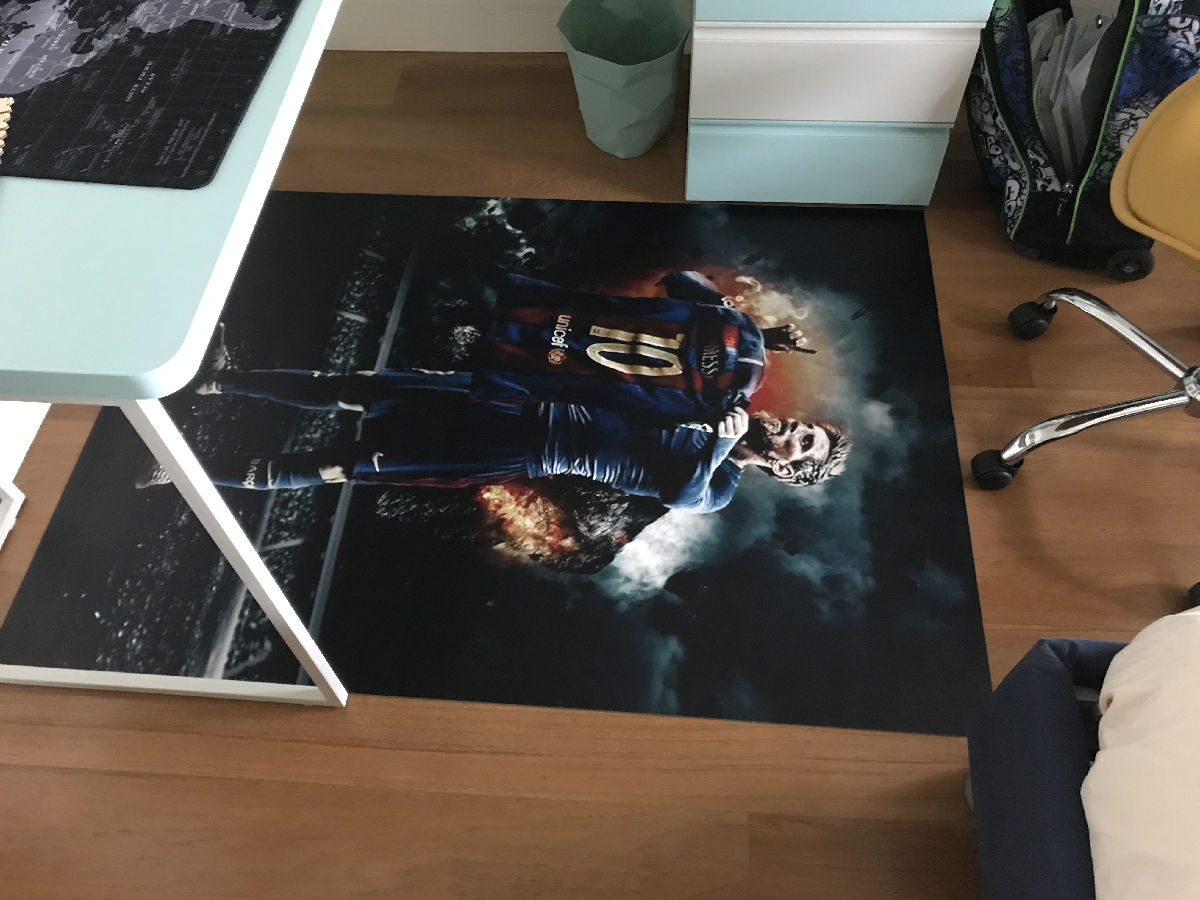 { { product.metaDescription|striptags }}