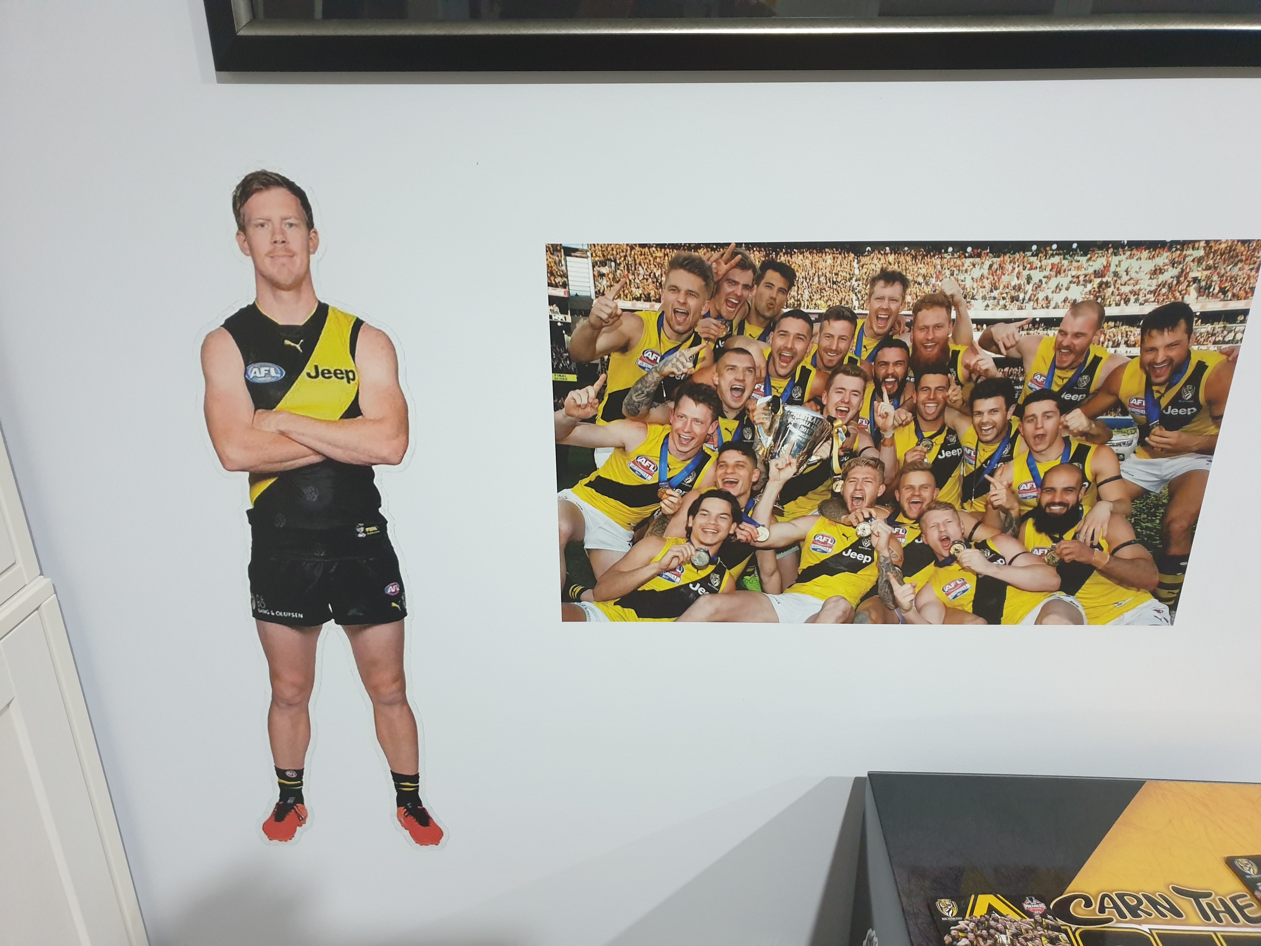 { { product.metaDescription|striptags }}