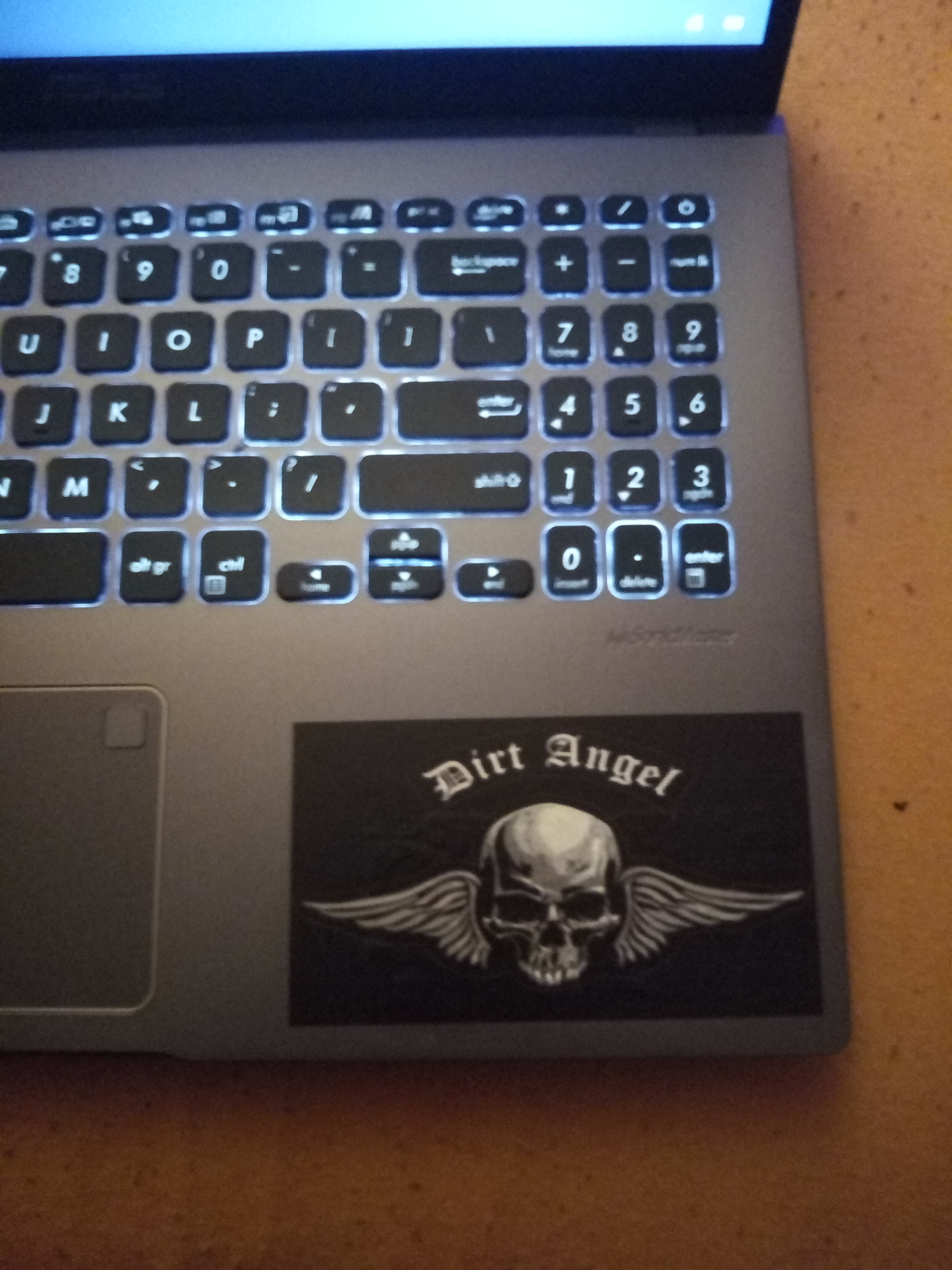 { { product.metaDescription|striptags }}