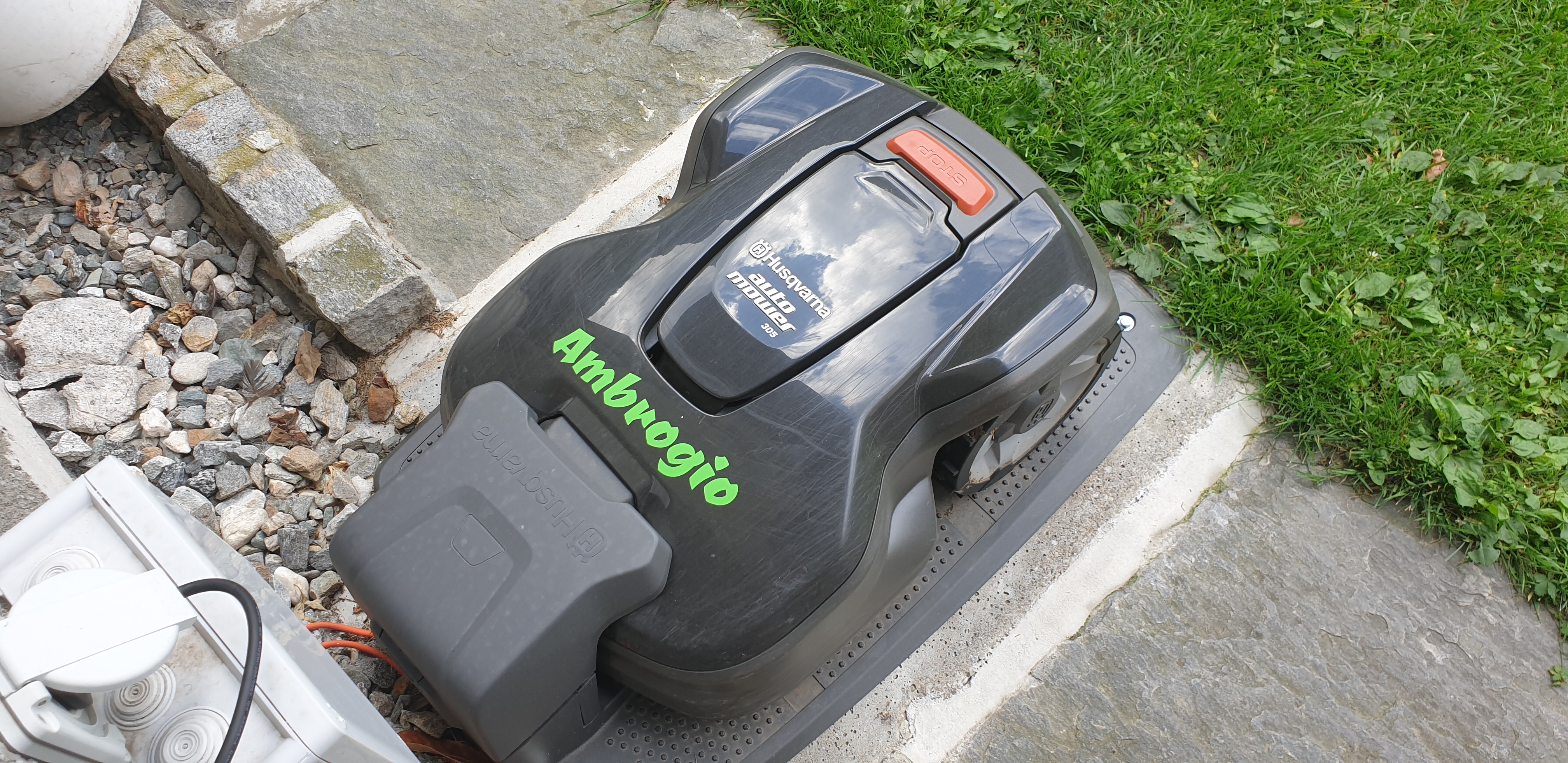 { { product.metaDescription|striptags }}