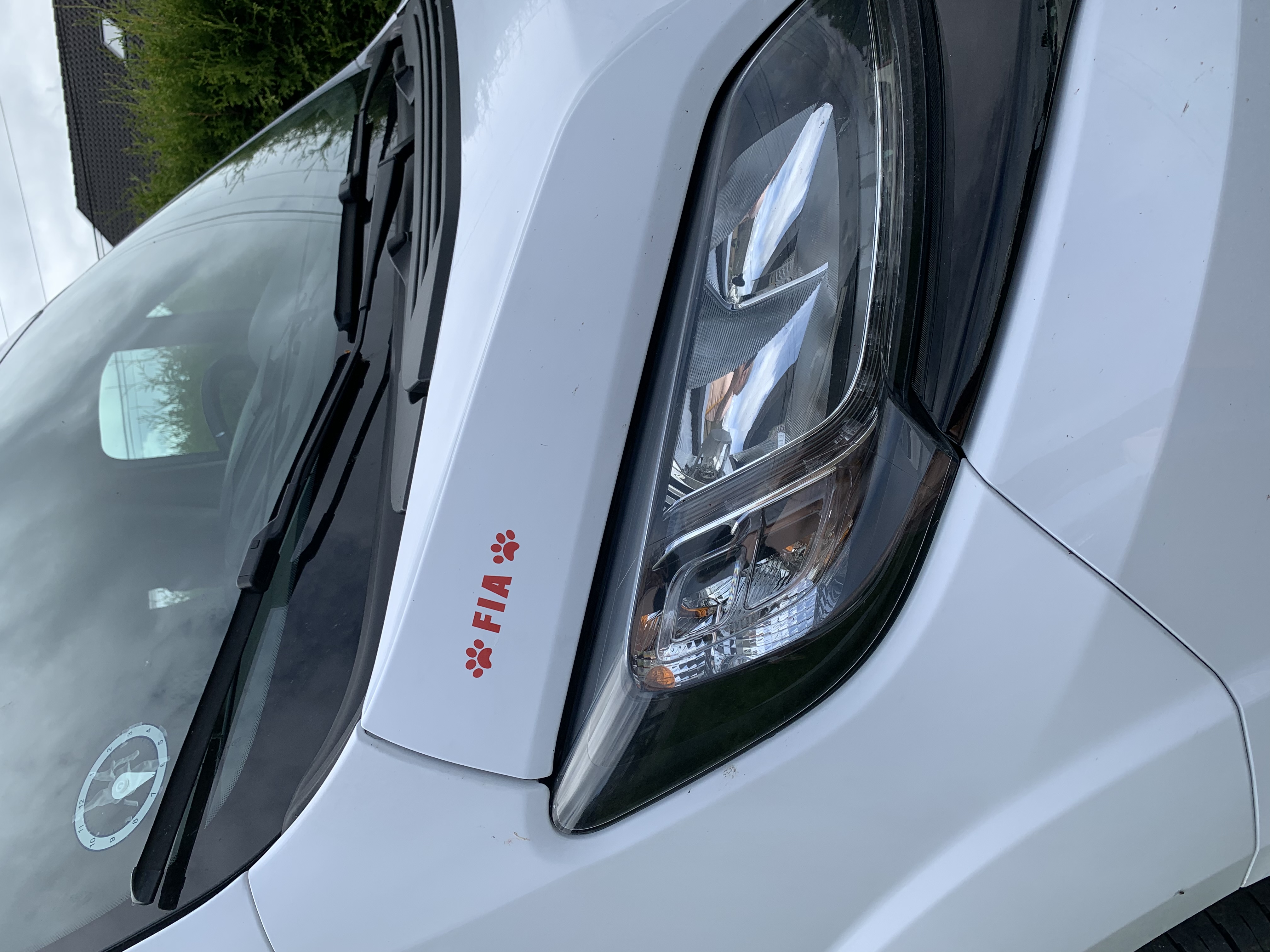 { { product.metaDescription|striptags }}