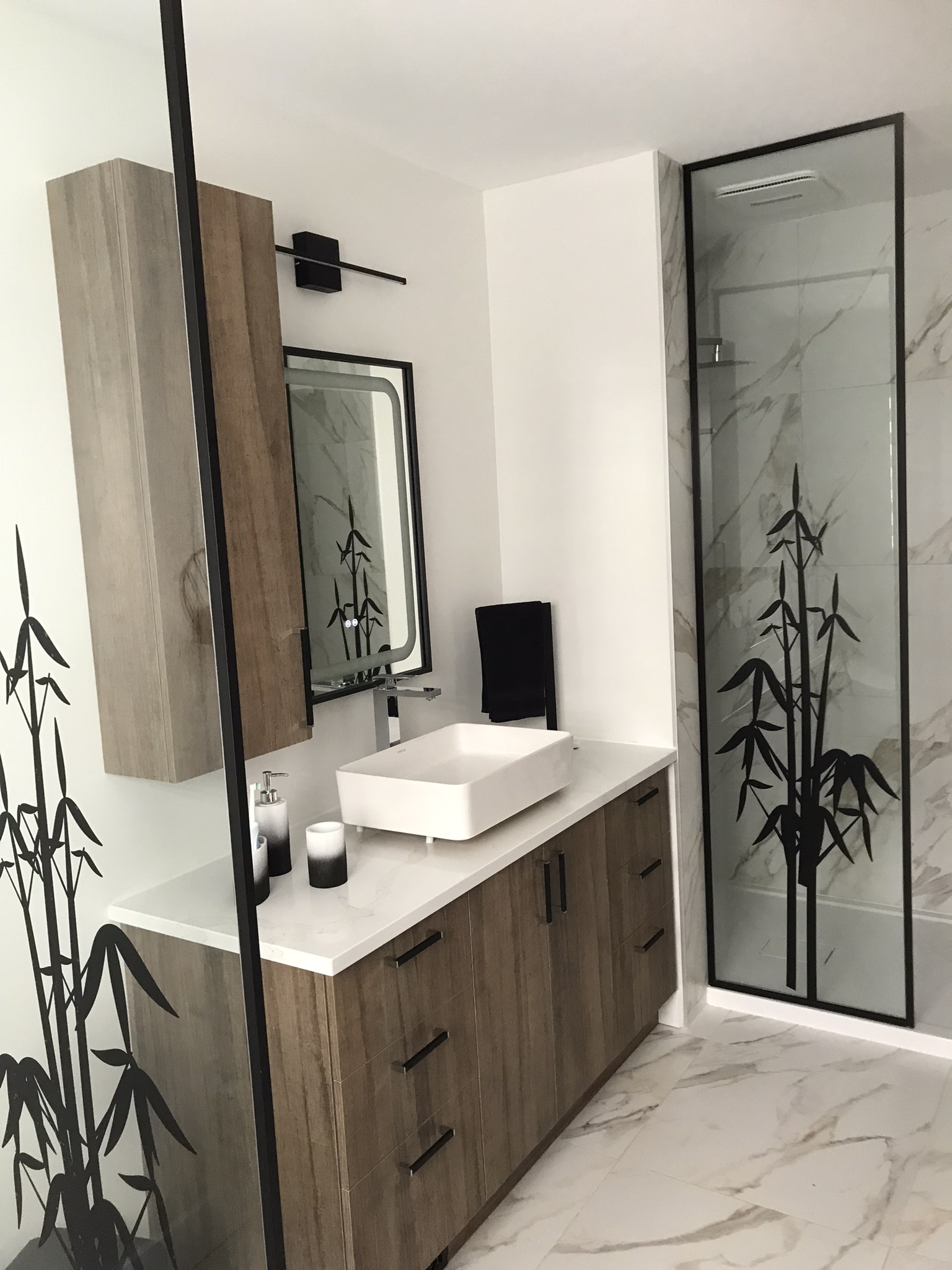 { { product.metaDescription|striptags }}