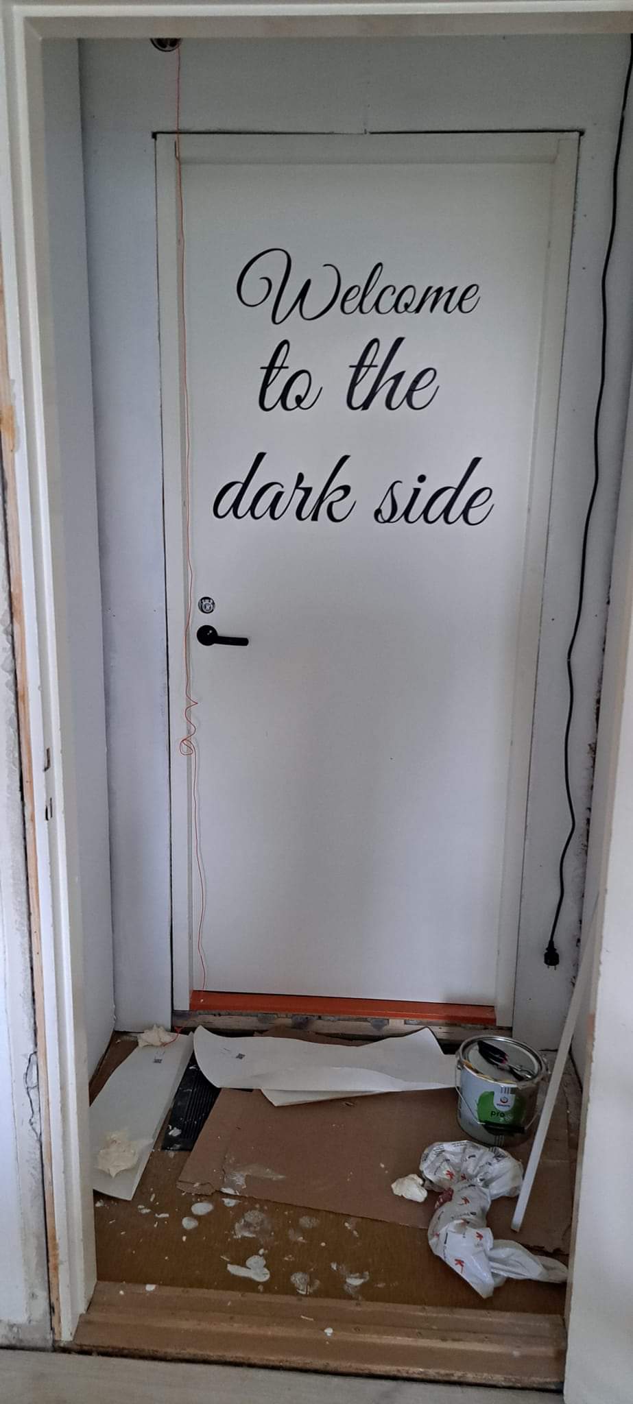 { { product.metaDescription|striptags }}