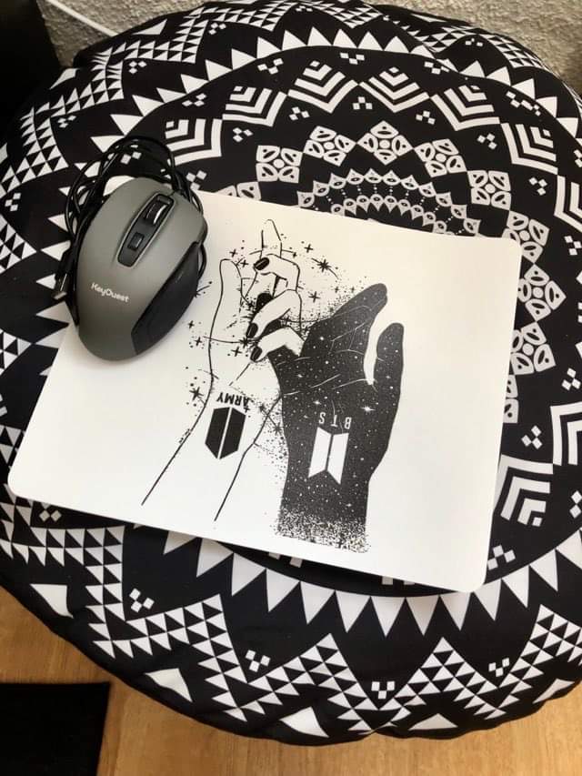 { { product.metaDescription|striptags }}