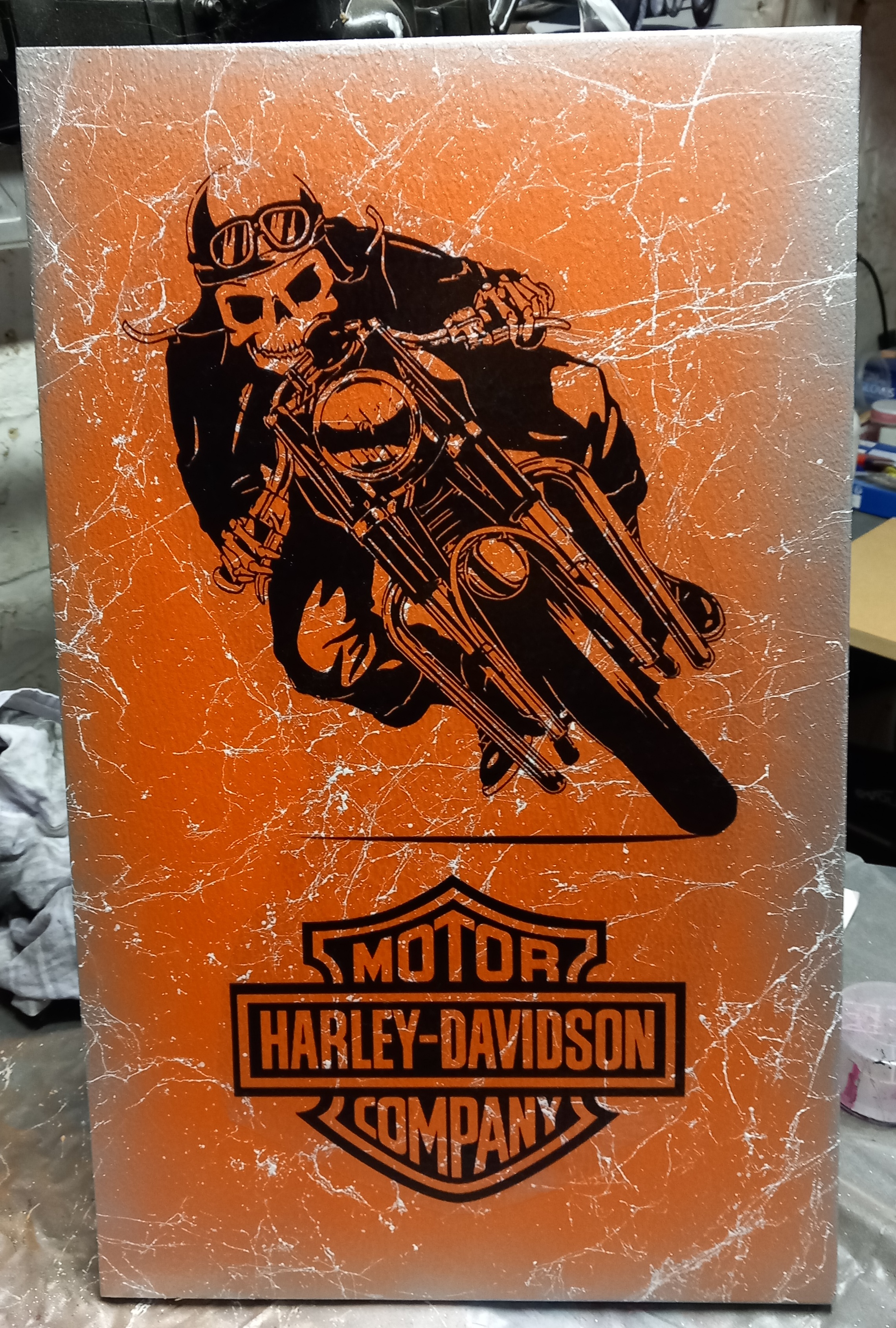 { { product.metaDescription|striptags }}