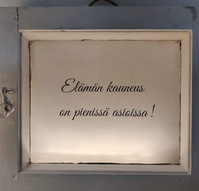 { { product.metaDescription|striptags }}