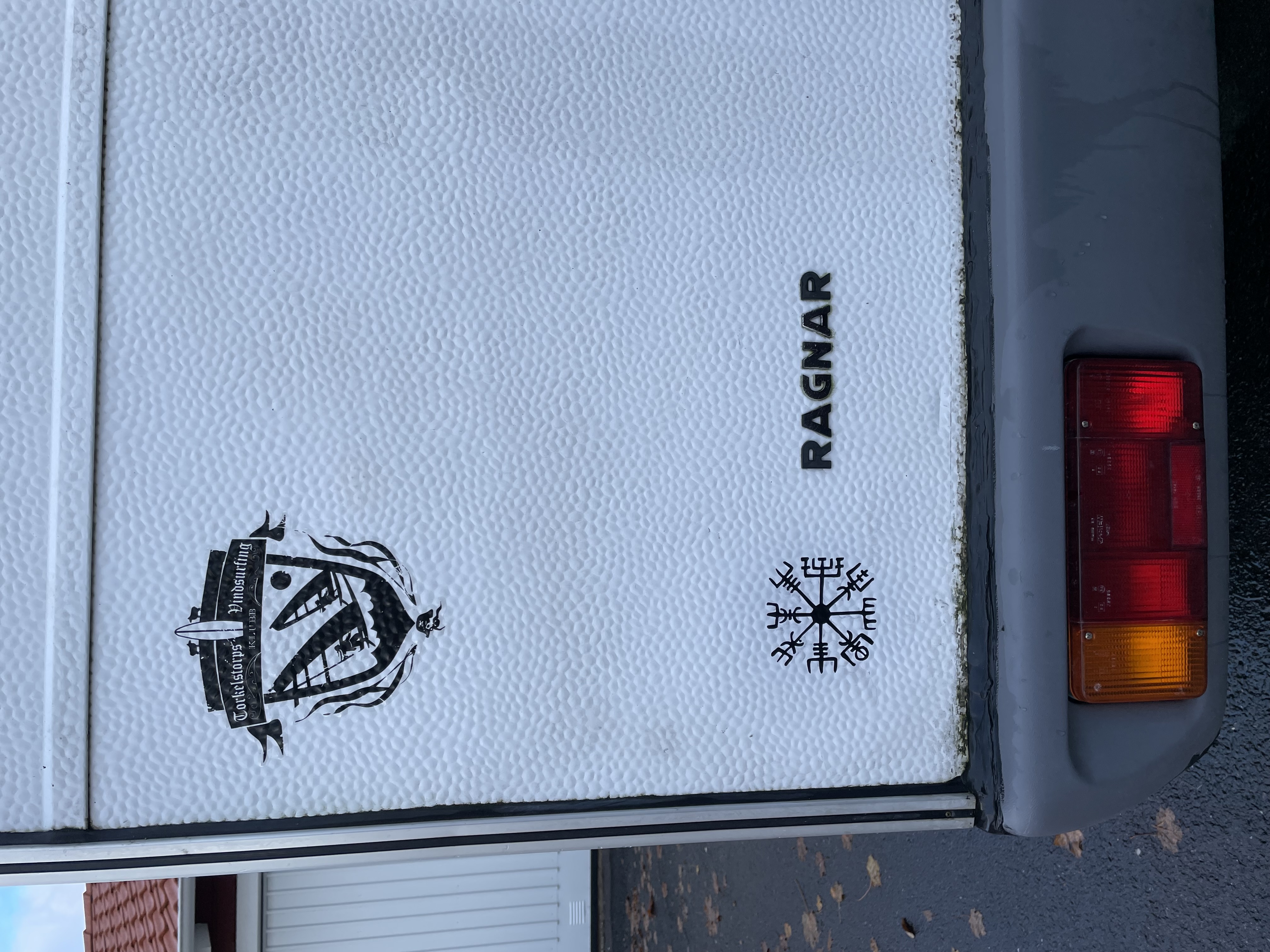 { { product.metaDescription|striptags }}