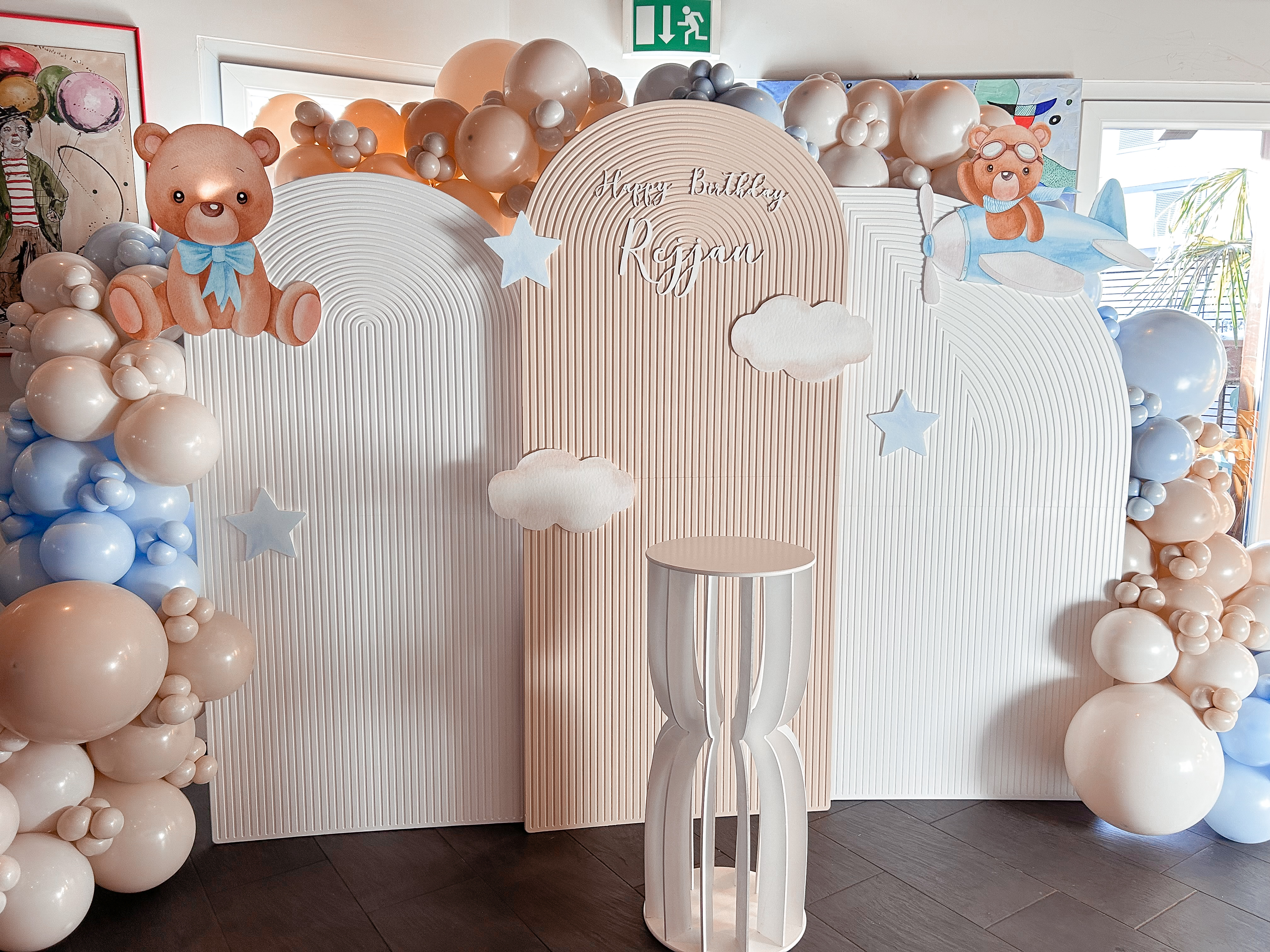 { { product.metaDescription|striptags }}