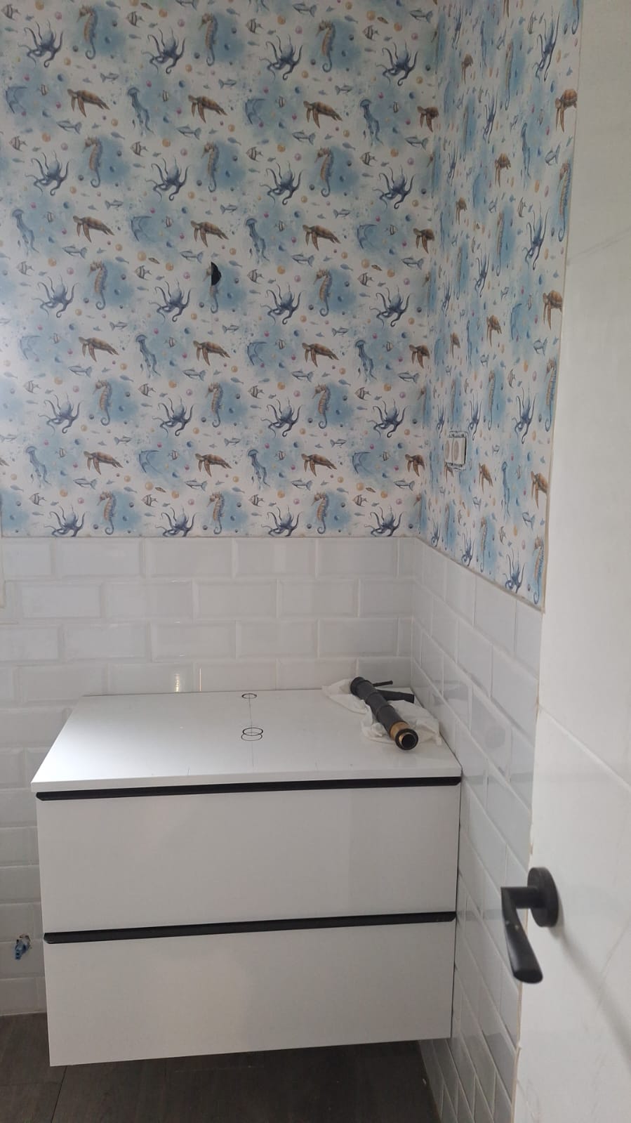 { { product.metaDescription|striptags }}