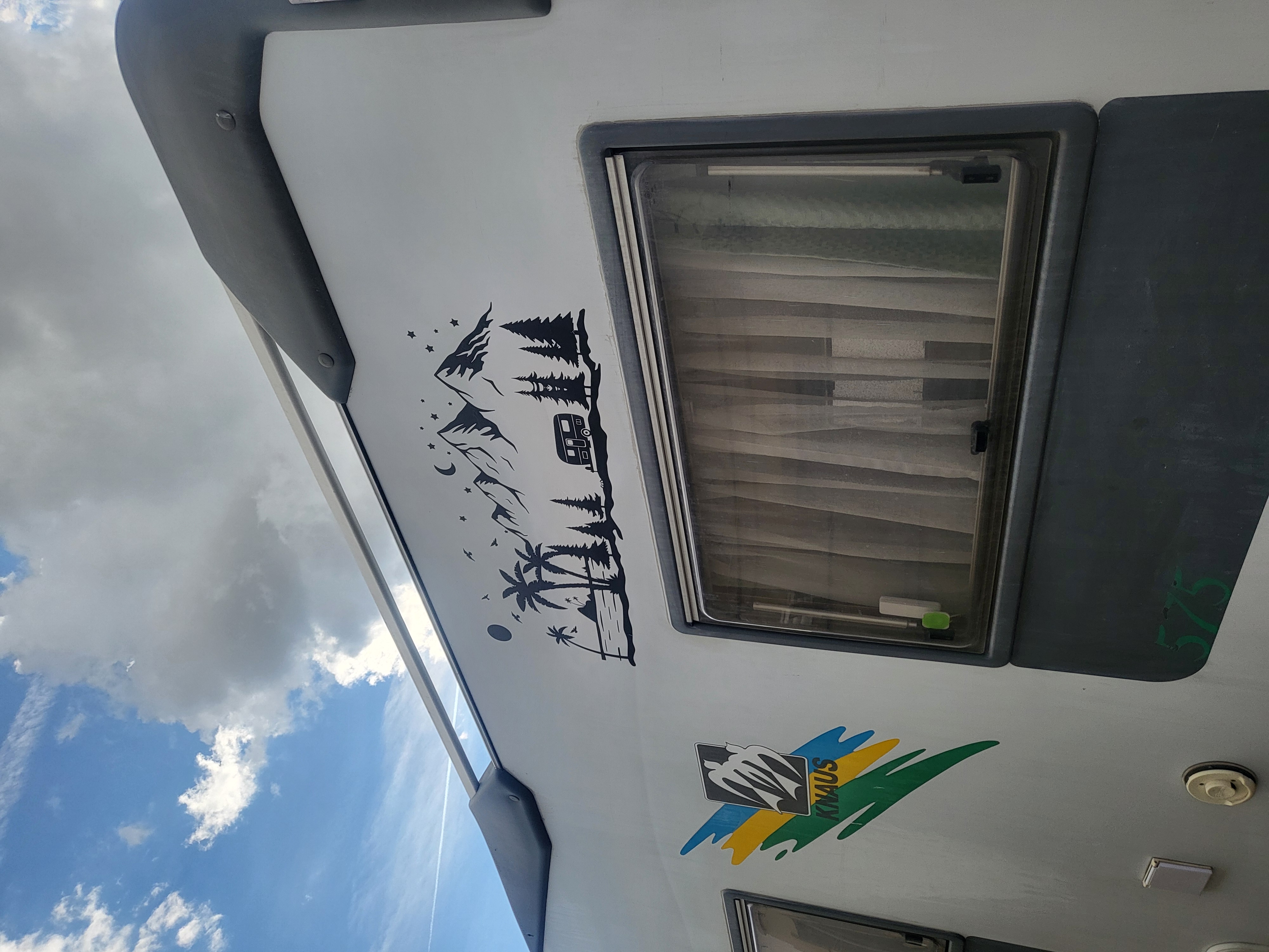 Adesivo per roulotte spiaggia e montagna - TenStickers