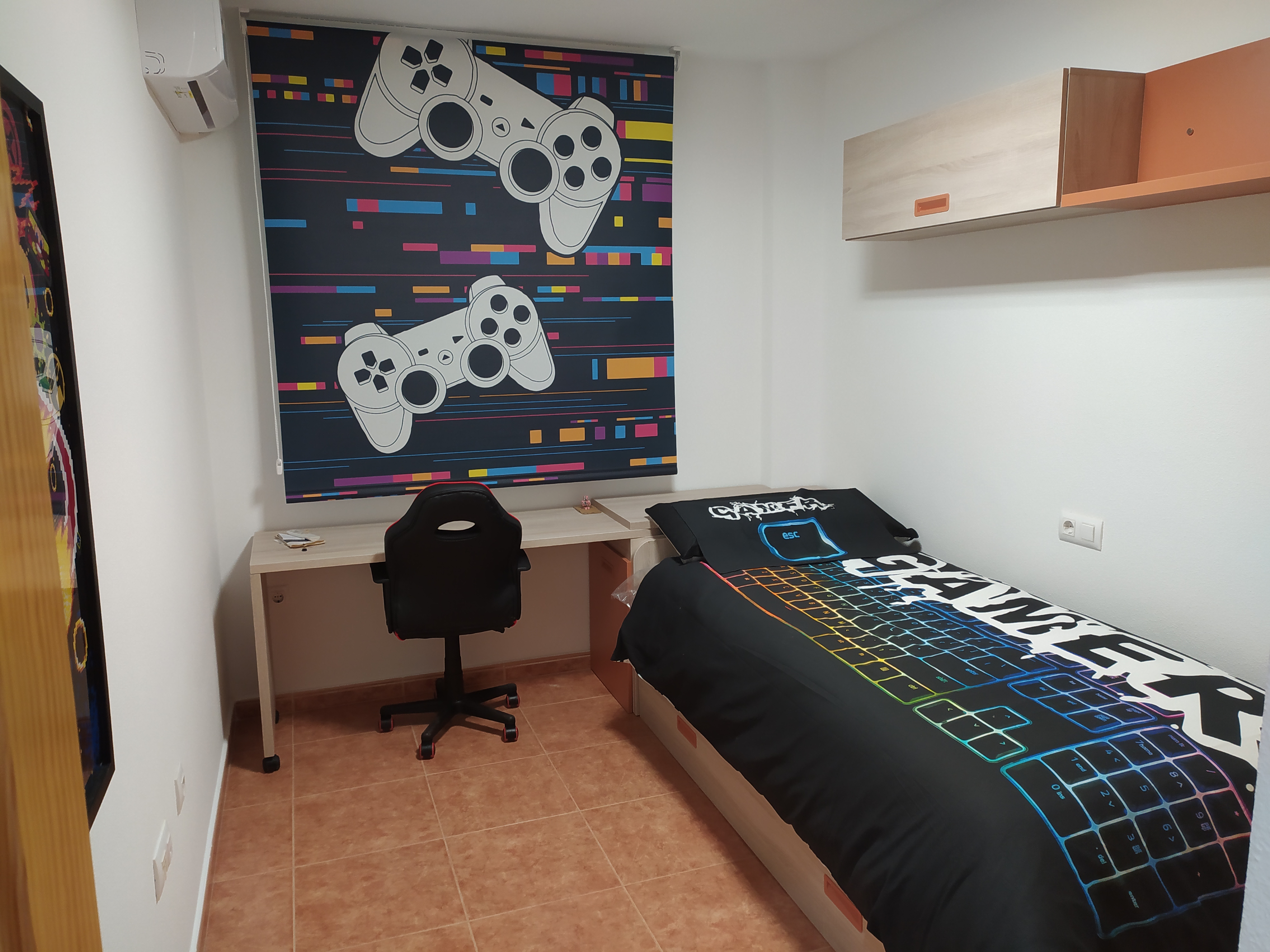 { { product.metaDescription|striptags }}