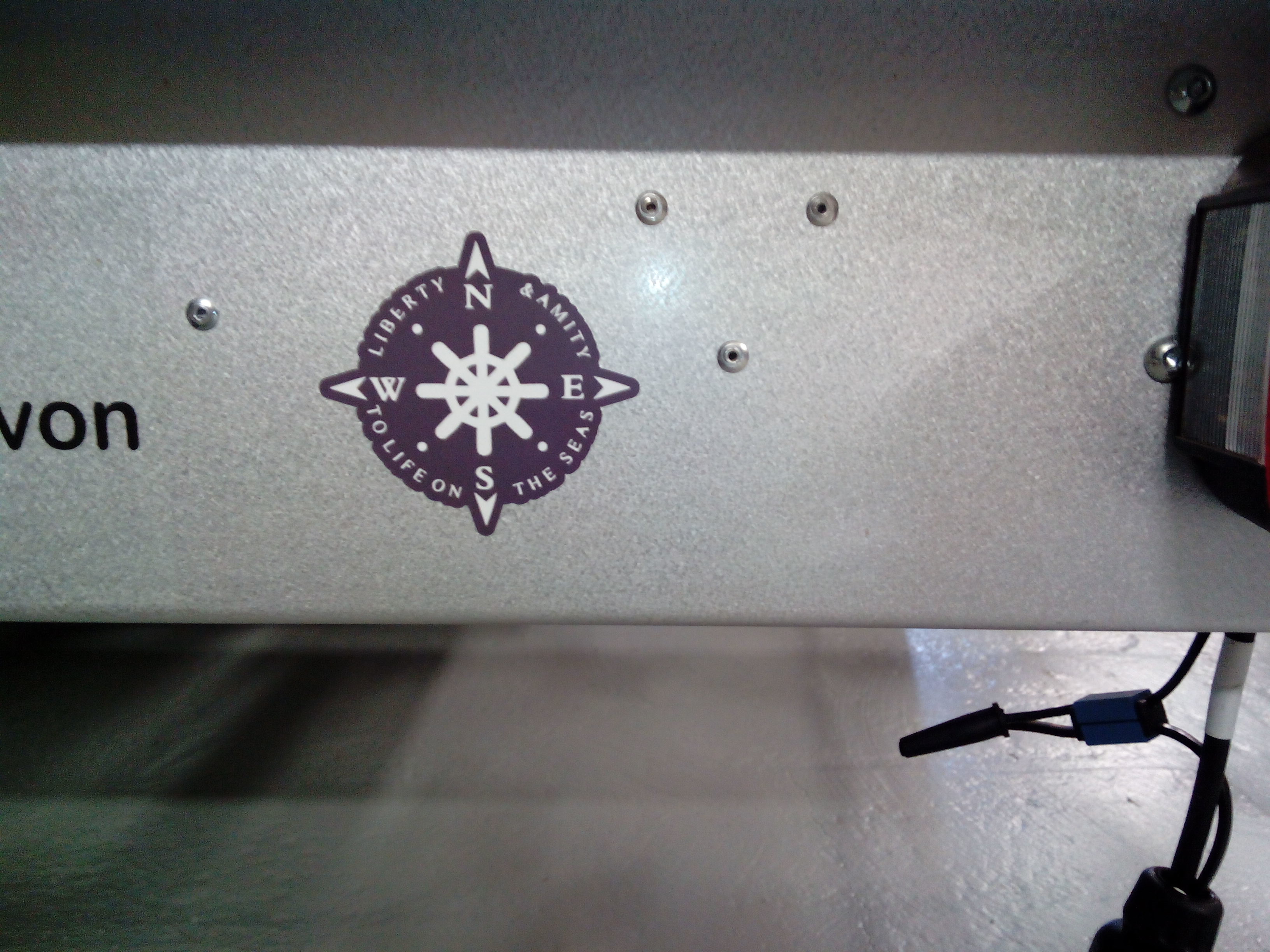 { { product.metaDescription|striptags }}