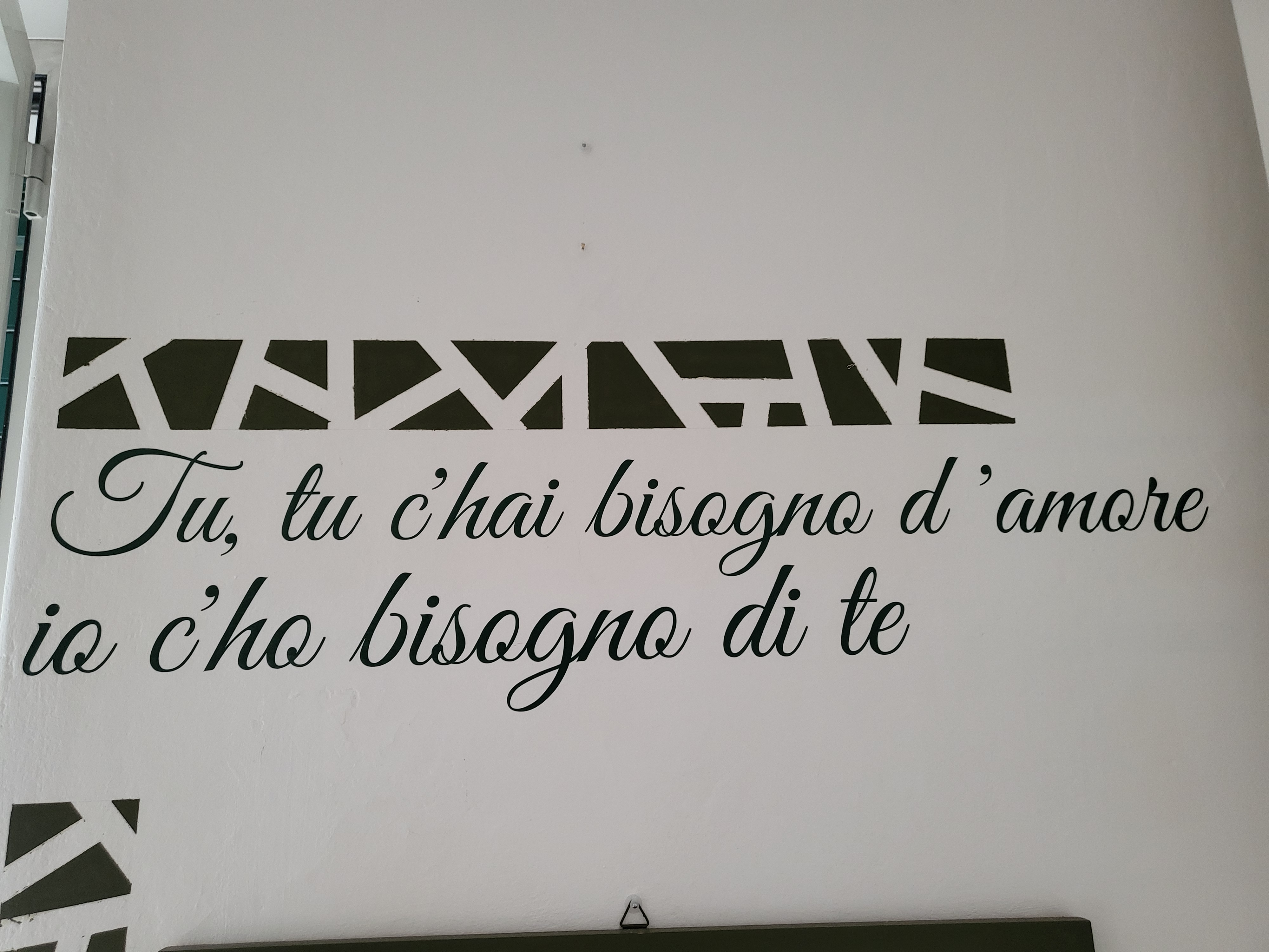 { { product.metaDescription|striptags }}