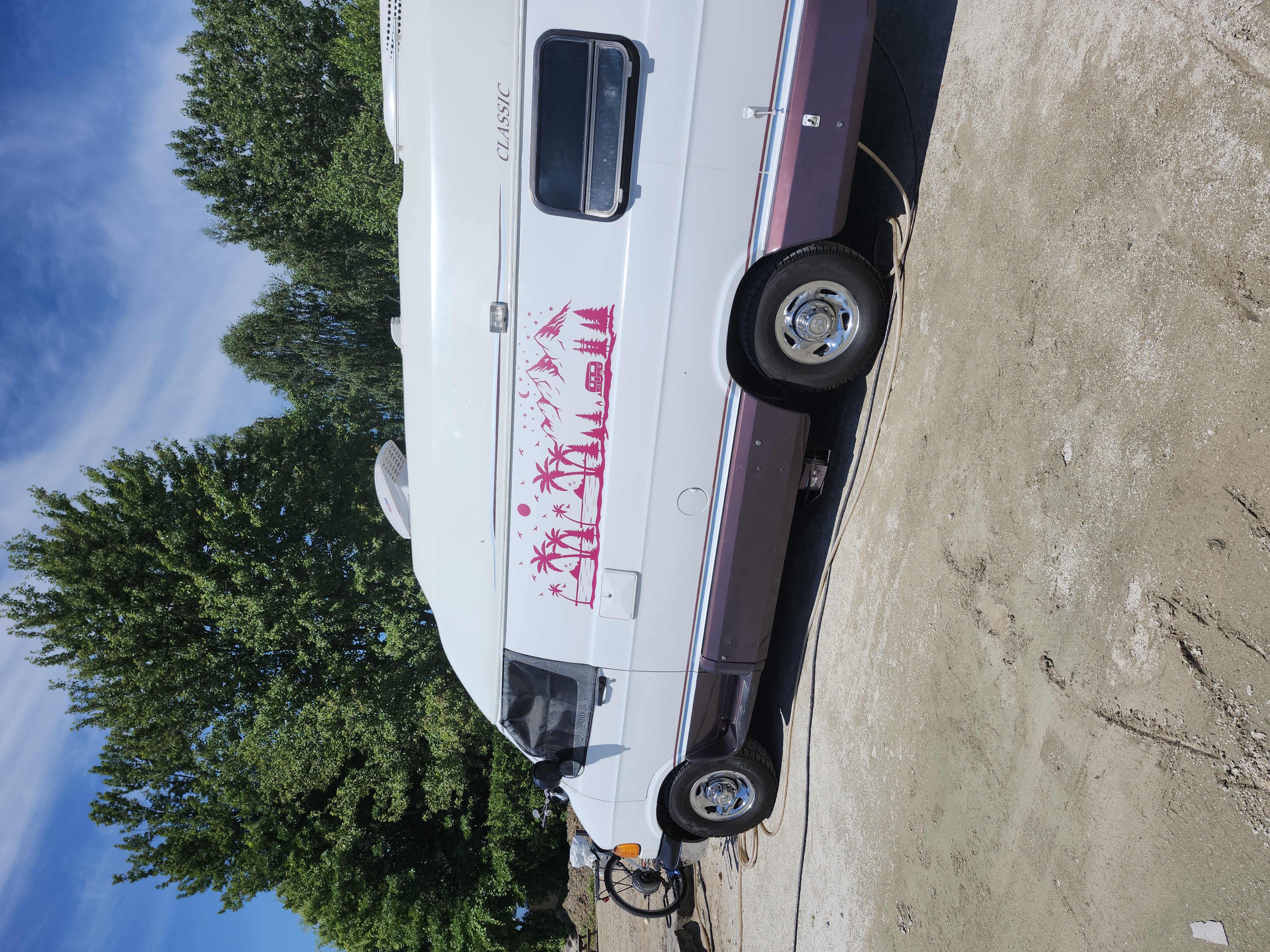 { { product.metaDescription|striptags }}