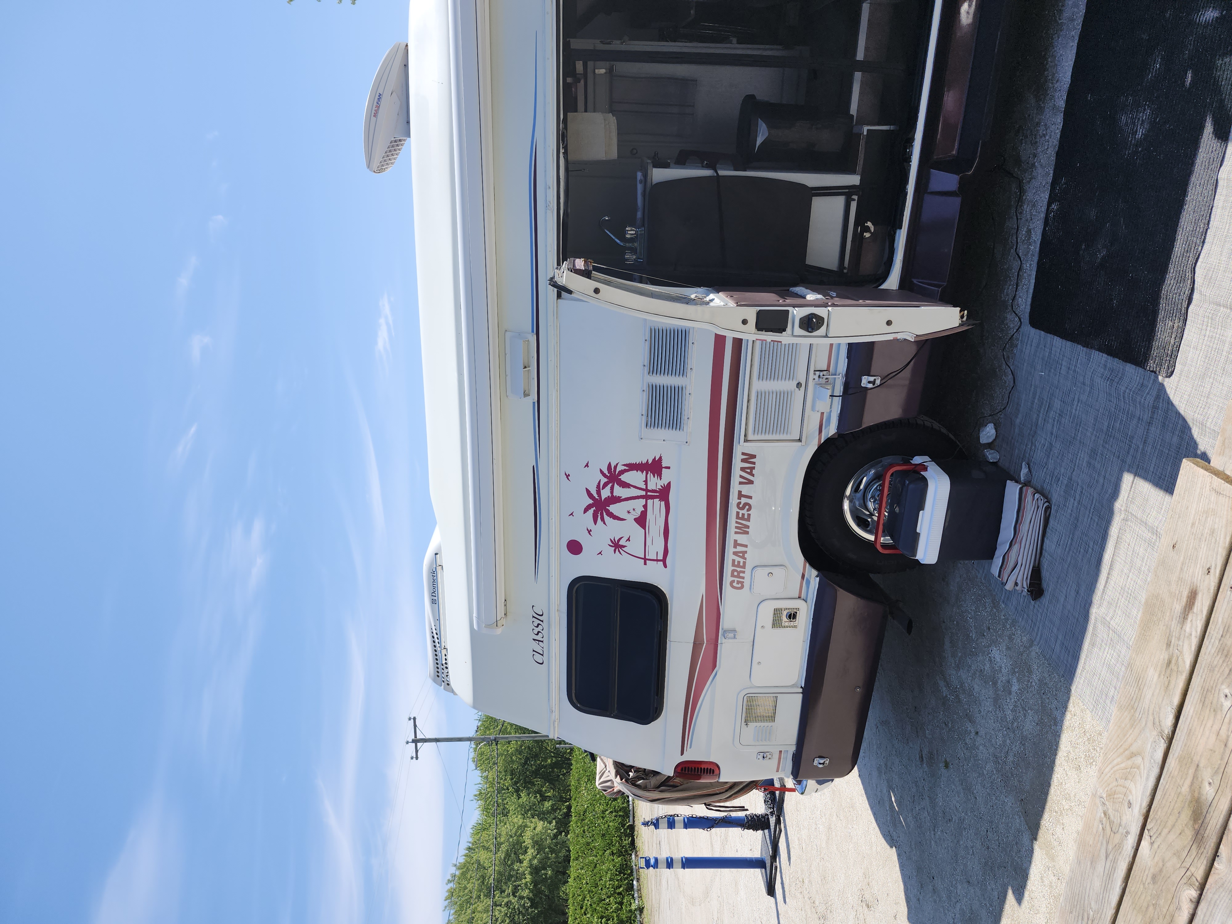 { { product.metaDescription|striptags }}