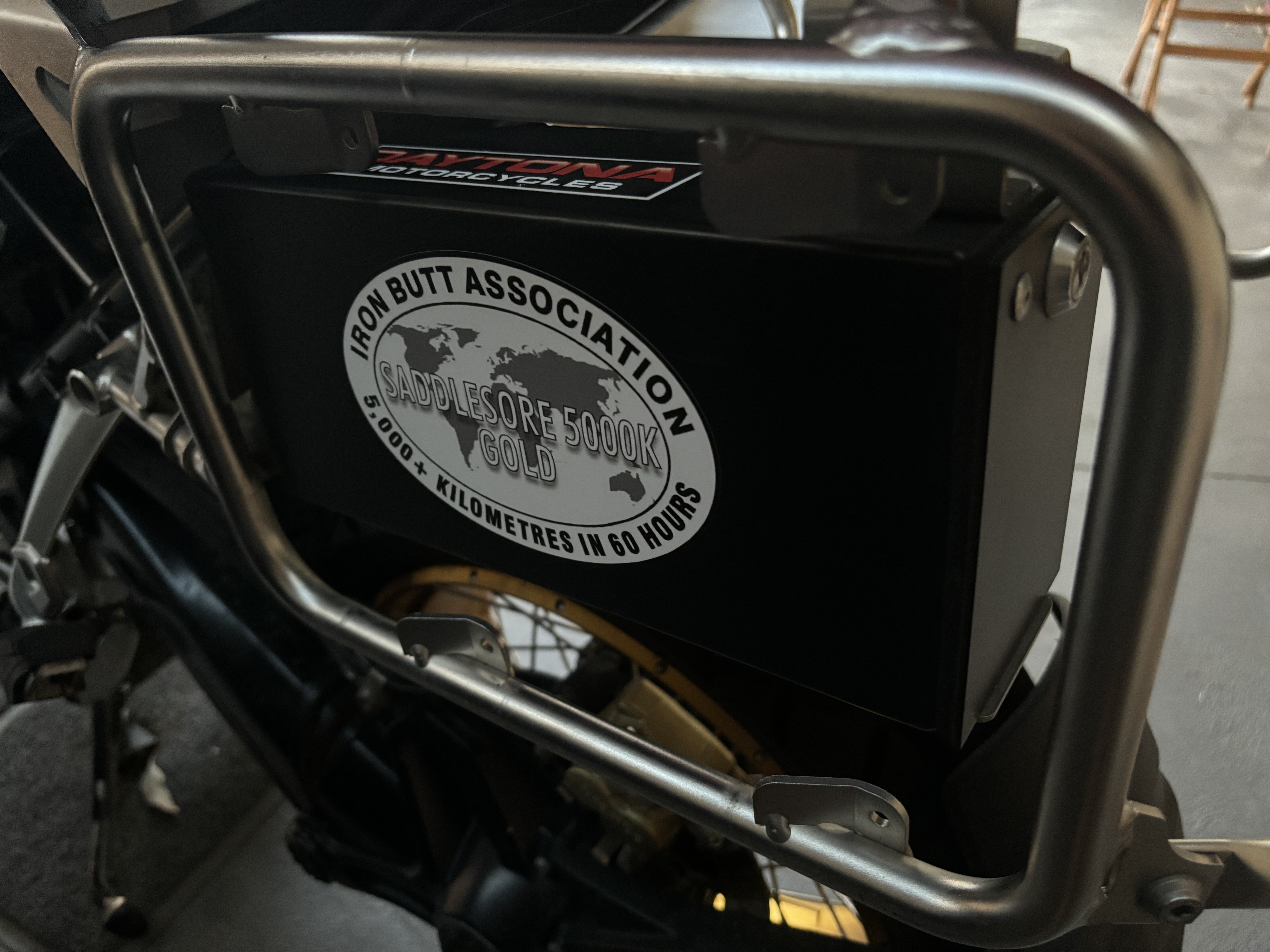 { { product.metaDescription|striptags }}